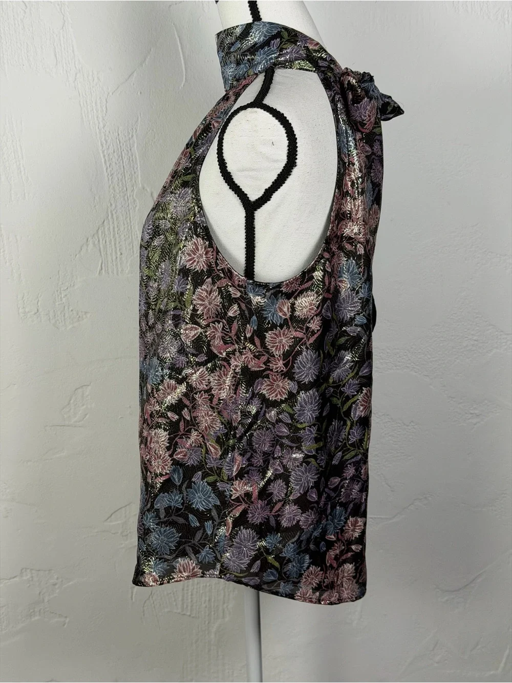 Gorgeous J. Crew Floral High-Neck Metallic Shine Halter - Feminine Beauty small